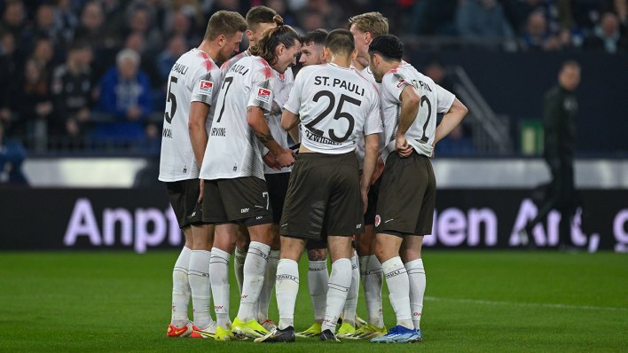 2. Bundesliga, 24. Spieltag: St. Pauli bei Schalke 04 © IMAGO / RHR-Foto