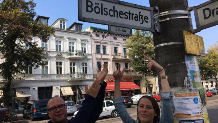 Nancy Fischer und Holger Klein in der Bölschestraße © radioeins/Klippel