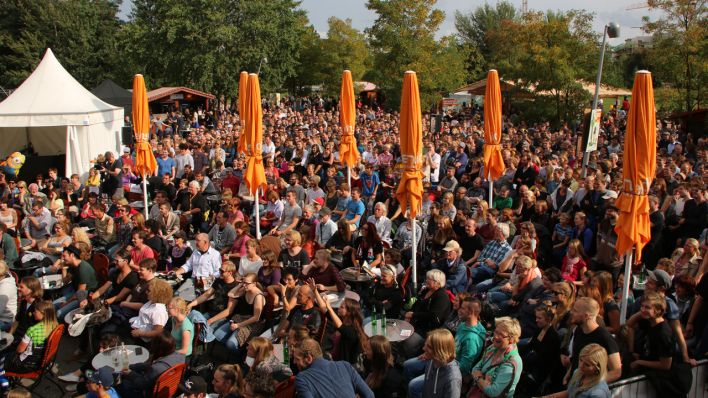 Sanft & Sorgfältig: das Publikum fast auf Augenhöhe mit Olli und Jan © radioeins