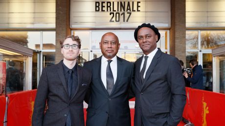 Die Produzenten von "I Am Not Your Negro": Rémi Grellety, Raoul Peck (Regie) und Hébert Peck (v.l.n.r.) © Panorama/Brigitte Dummer