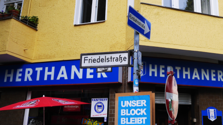 Fan-Kneipe "Herthaner" in der Friedelstraße © radioeins/Warnow Fan-Kneipe "Herthaner" in der Friedelstraße © radioeins/Warnow