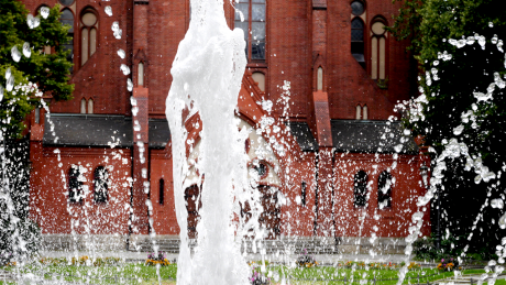 Ludwigkirchplatz mit Brunnen © radioeins/Warnow Ludwigkirchplatz mit Brunnen © radioeins/Warnow