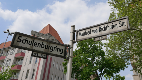 Schulenburgring Ecke Manfred-von-Richthofen-Straße