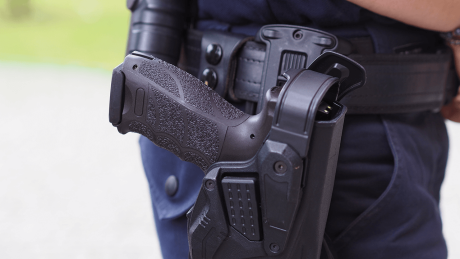 Dienstwaffe einer Polizistin © radioeins/Chris Melzer