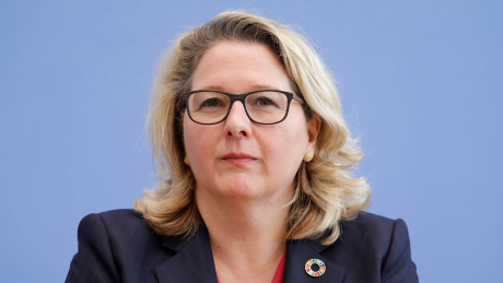 Svenja Schulze (SPD), Bundesministerin für wirtschaftliche Zusammenarbeit und Entwicklung © imago images/Jens Schicke