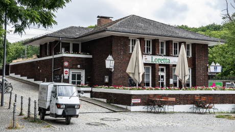 Biergarten Loretta in Berlin-Wannsee © imago images/F. Anthea Schaap