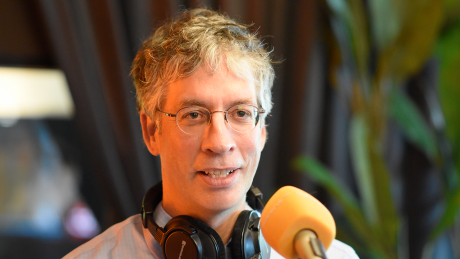 Prof. Dr. Timo Ulrichs zu Gast im studioeins von radioeins im Bikini Berlin