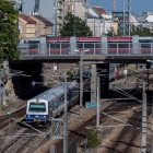 S-Bahn und Straßenbahn in Wien © IMAGO / SEPA.Media