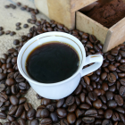 Eine Tasse Kaffee © IMAGO / CHROMORANGE