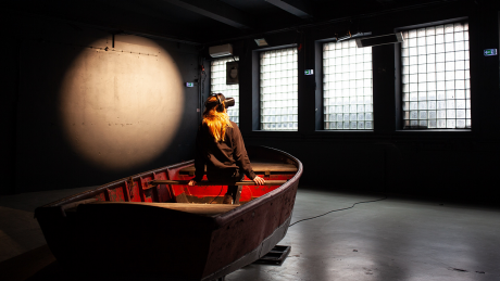 "The Bone" in der Ausstellung "Seaphony" "The Bone" in der Ausstellung "Seaphony"