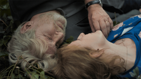 Dagmar Manzel und Rolf Lassgård in "Ein großes Versprechen" von Wendla Nölle © Tamtam Film