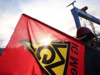 Kundgebung der IG Metall in Warnemünde © imago images/BildFunkMV