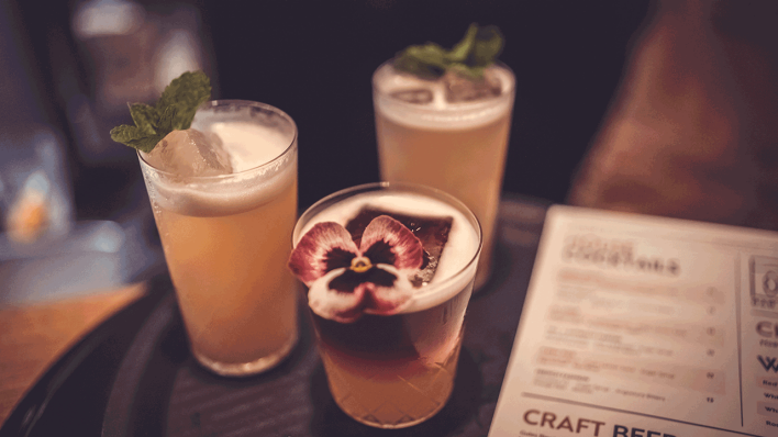 Cocktail des Monats: Der PC Lager Fresh & Smoky Cocktail des Monats: Der PC Lager Fresh & Smoky