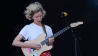 Mira Lu Kovacs von der Band My Ugly Clementine beim Tempelhof Sounds Festival