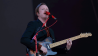 Alex Trimble von der Band Two Door Cinema Club beim Tempelhof Sounds Festival