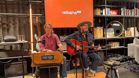 Alex Behning mit seiner Ehefrau Heather im studioeins Alex Behning mit seiner Ehefrau Heather im studioeins