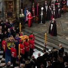 London: Der Sarg der Queen bei der Trauerfeier in der Westminster Abbey