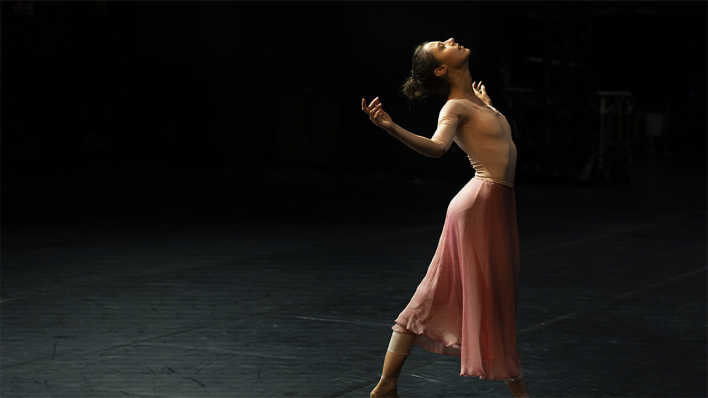 Marion Barbeau in "Das Leben ein Tanz" © Emmanuelle Jacobson-Roques – CQMM