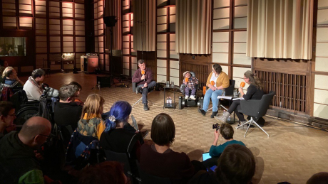 "radioeins inklusiv"-Podiumsdiskussion mit Katja Weber, Beatrix Babenschneider, Rauk Krauthausen und Henning Schmidt (v.r.n.l.) © radioeins/C. Knoblauch