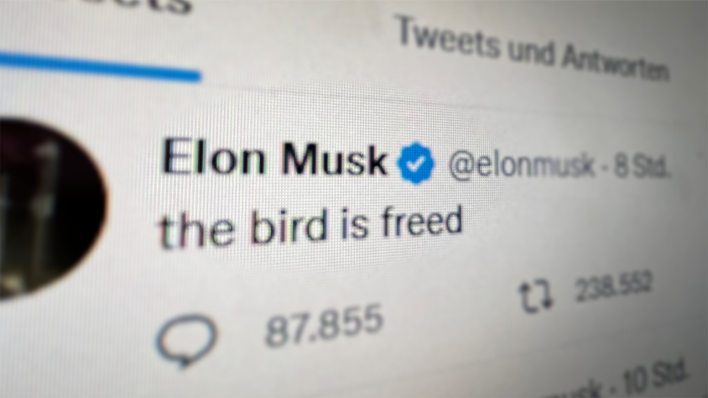 Tweet von Elon Musk: "the bird is freed" (Der Vogel ist befreit) © Twitter