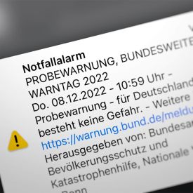 Meldung auf einem Smartphone am Warntag 2022 © radioeins/Chris Melzer