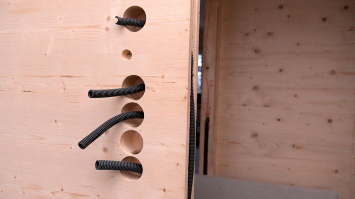 Baustelle eines Wohnhauses in Holzständerbauweise © IMAGO / MiS
