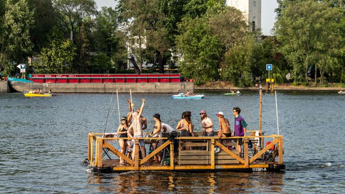 Boote auf der Spree in Berlin © IMAGO/Jürgen Held