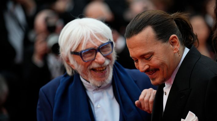 Die Schauspieler Pierre Richard und Johnny Depp ("Ludwig XV.") bei der Eröffnung der Filmfestspiele in Cannes