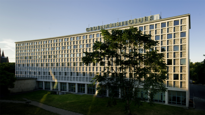 Zentral- und Landesbibliothek Berlin (ZLB) Zentral- und Landesbibliothek Berlin (ZLB)