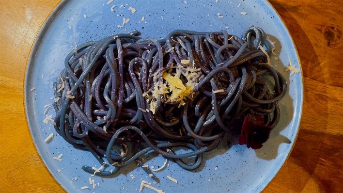 Die blaue Pasta im Il Piccolo © Johannes Paetzold