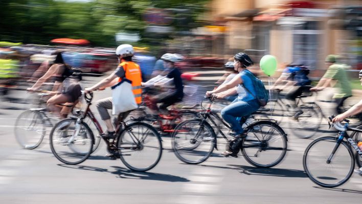 Fahrrad-Demonstration in Berlin © IMAGO/Seeliger
