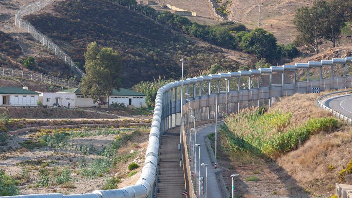 Auf der spanischen Exklave Ceuta befindet sich die EU Außengrenze zu Marokko © imago images/photosteinmaurer.com
