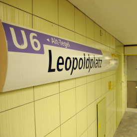 Blick auf den Bahnsteig der U-Bahnlinie U6 an der Haltestelle Leopoldplatz © picture alliance / dpa | Jörg Carstensen