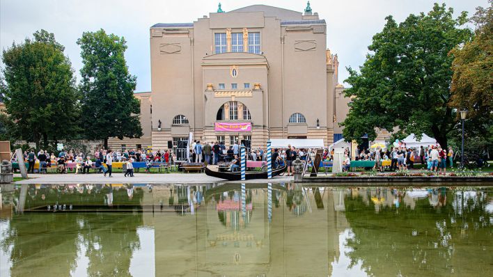 Impression vom Eröffnungswochenende der Spielzeit 22/23: Theater-Stadt-Fest am 27. August 2022 am Großen Haus © Marlies Kross