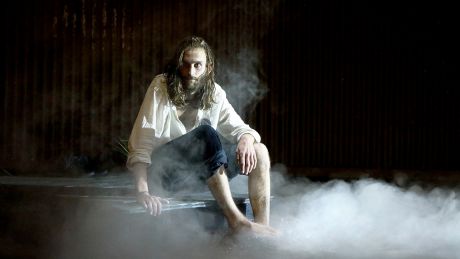 Maximilian Diehle in "Woyzeck" von Gerorg Büchner im Berliner Ensemble © Birgit Hupfeld