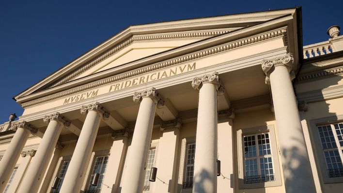 Das Kunstmuseum Fridericianum in Kassel ist Mittelpunkt der alle fünf Jahre stattfindenden documenta © picture alliance/imageBROKER | Stefan Ziese