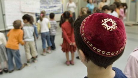 Kind mit Kippa © IMAGO / IPON