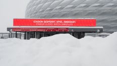 Die wegen Schnee gesperrte Allianz-Arena in München © dpa/Sven Hoppe