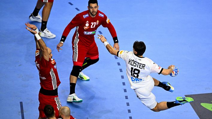 Handball EM, Deutschland gegen Ungarn: Deutschlands Julian Köster kommt zum Wurf © dpa/Tom Weller