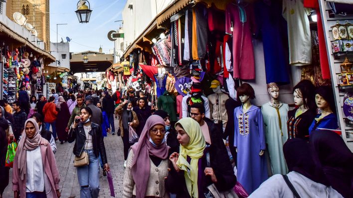 Straßenszene in Rabat, Marokko © picture alliance / AA | Jalal Morchidi
