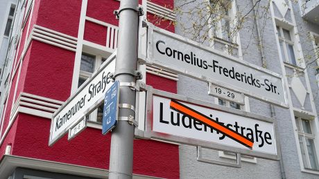 Umbenennung der Lüderitzstraße in Cornelius-Fredericks-Straße im April 2023 © IMAGO / Müller-Stauffenberg