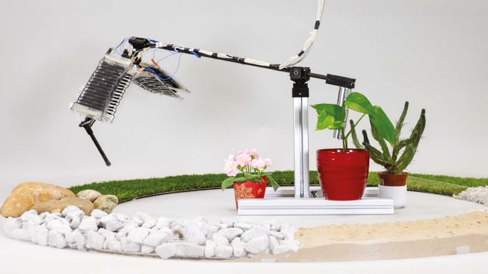 Roboterbein springt über unterschiedliches Terrain. © Thomas Buchner / ETH Zürich und Toshihiko Fukushima / Max-Planck-Institut für Intelligente Systeme
