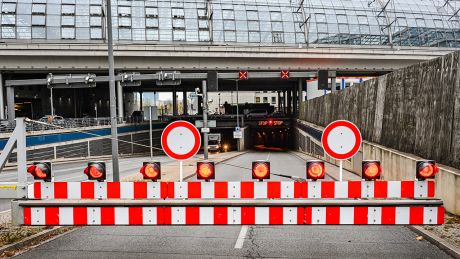 Gesperrter Tiergartentunnel © IMAGO / Funke Foto Services
