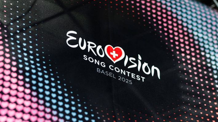 Flagge mit dem Logo des Eurovision Song Contest Basel 2025 © IMAGO/Avalon.red Flagge mit dem Logo des Eurovision Song Contest Basel 2025 © IMAGO/Avalon.red