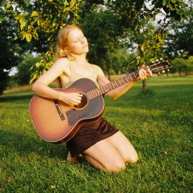 Alice Phoebe Lou © Skabenga Li-Orchard