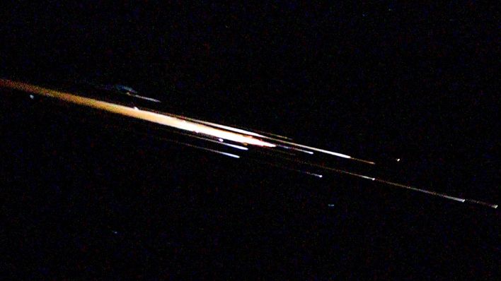 Weltraumschrott verglüht in der Erdumlaufbahn © imago images/ EHL Media