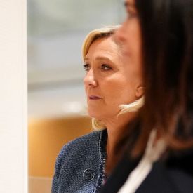 Die französische rechtsnationale Politikerin Marine Le Pen © AP Photo/Thibault Camus