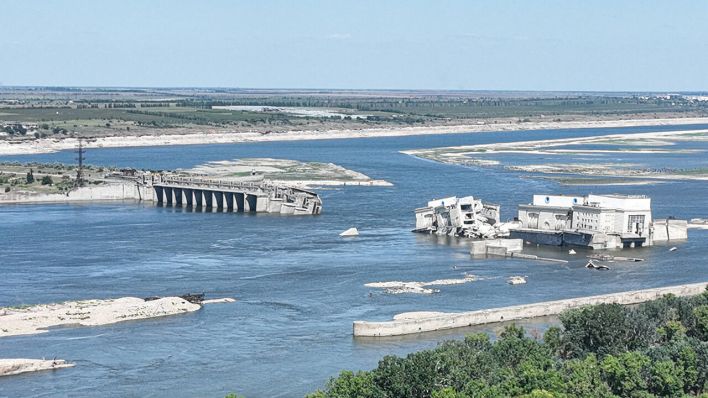 Nach der Zerstörung des Kachowka-Staudamms in dem von Russland teils besetzten Gebiet Cherson kam es 2023 zu schweren Überschwemmungen © IMAGO/ITAR-TASS