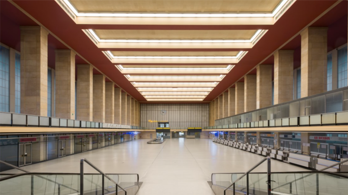 Die Haupthalle des Flughafen Tempelhof Die Haupthalle des Flughafen Tempelhof