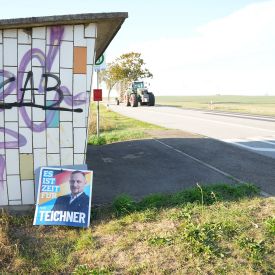 Bushaltestelle in der Uckermark © IMAGO / serienlicht